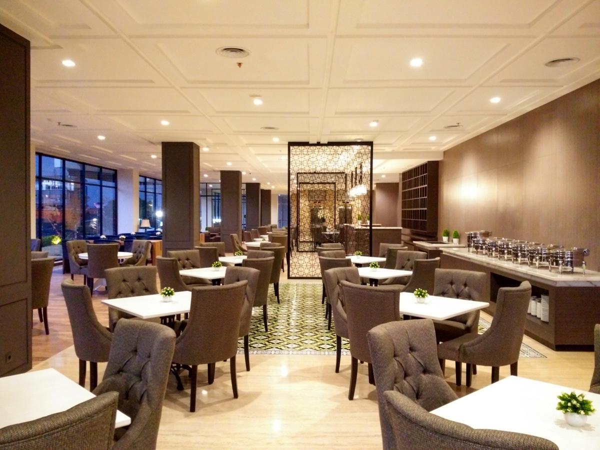 Rivoli Hotel Jakarta Exterior foto